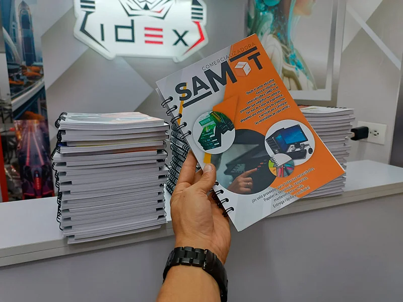 Agendas personalizadas con pasta dura fabricadas por Idex Publicidad