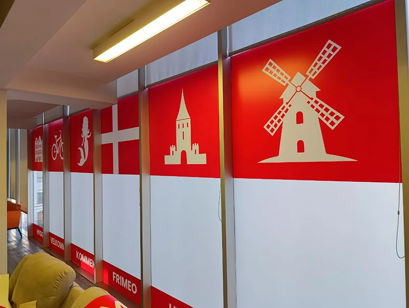 "Vinilo publicitario con diseño personalizado instalado por Idex Publicidad en Medellín"